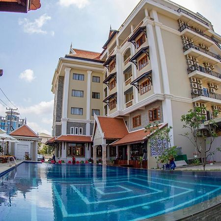 Kampong Thom Palace Hotel Dış mekan fotoğraf