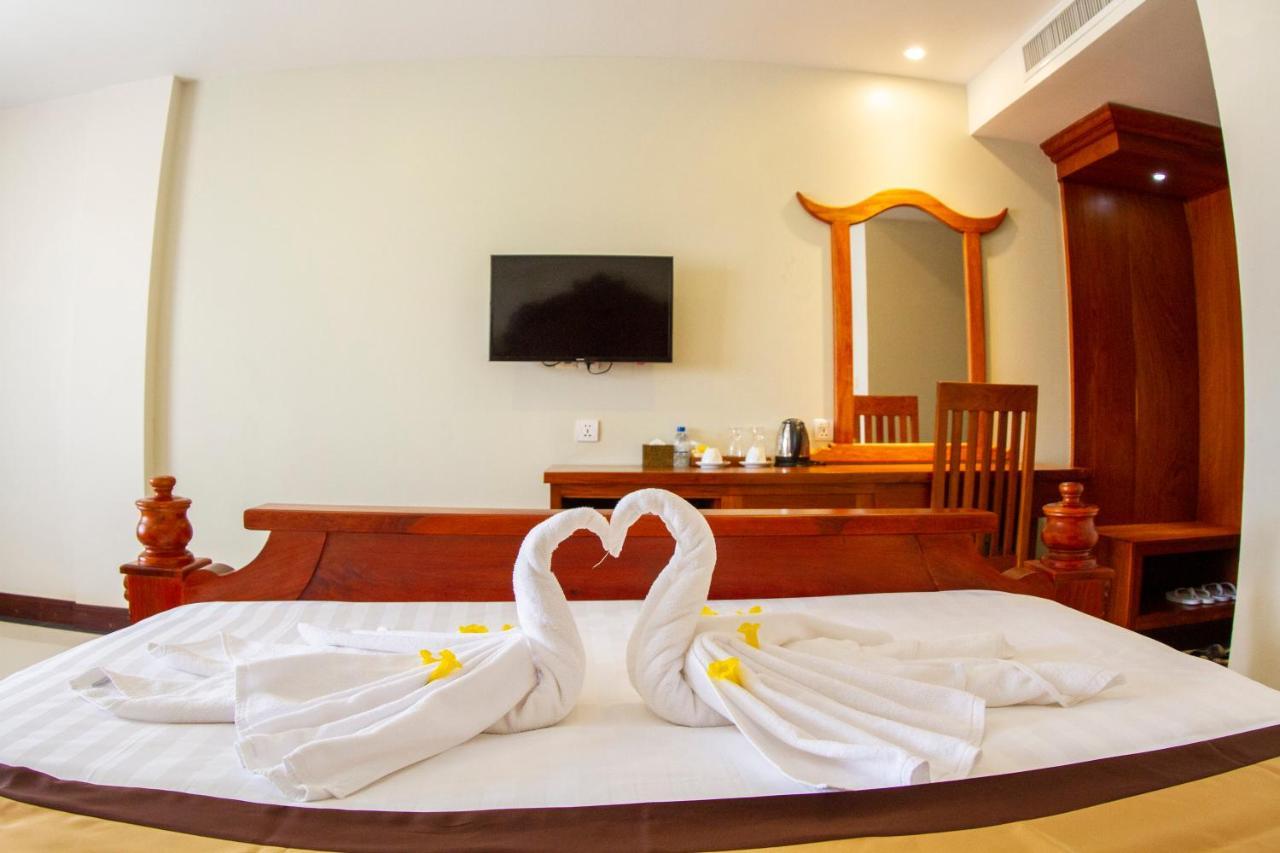 Kampong Thom Palace Hotel Dış mekan fotoğraf
