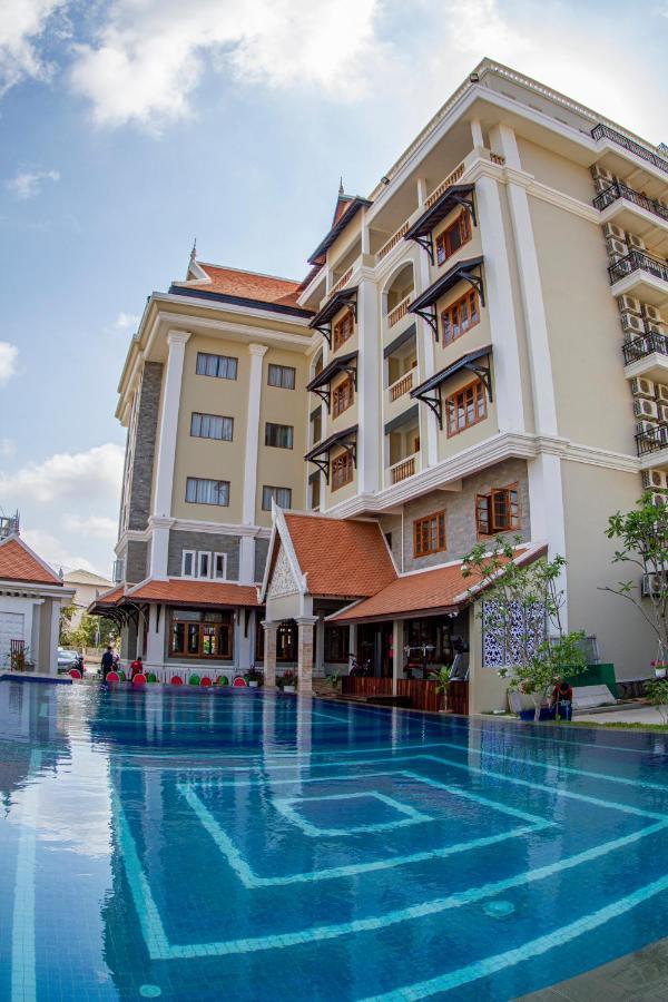 Kampong Thom Palace Hotel Dış mekan fotoğraf