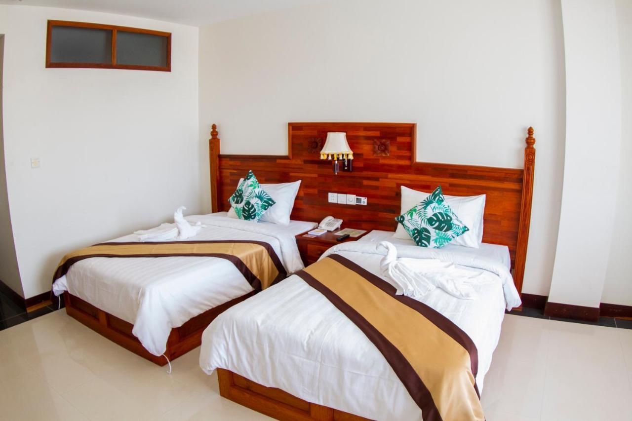 Kampong Thom Palace Hotel Dış mekan fotoğraf