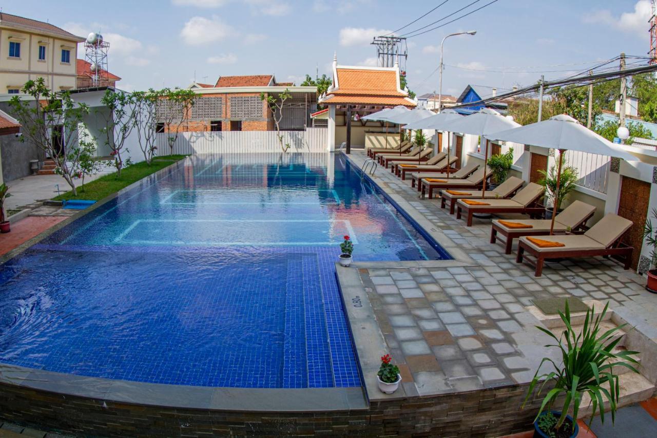 Kampong Thom Palace Hotel Dış mekan fotoğraf