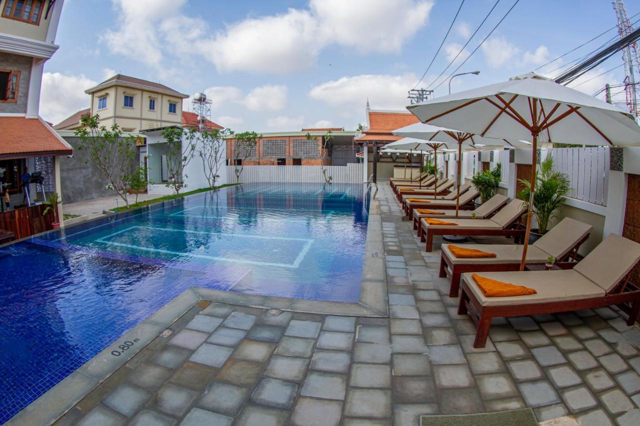 Kampong Thom Palace Hotel Dış mekan fotoğraf