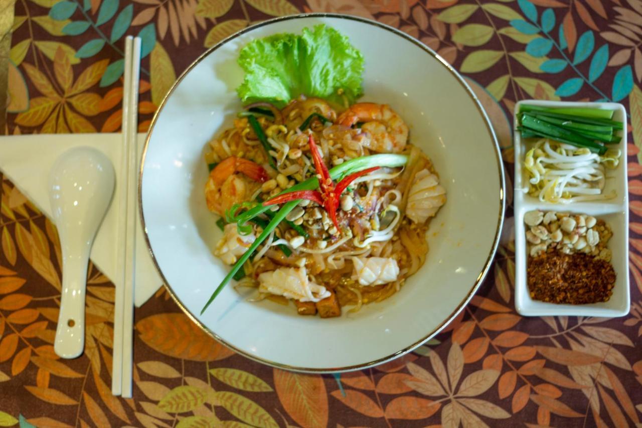 Kampong Thom Palace Hotel Dış mekan fotoğraf